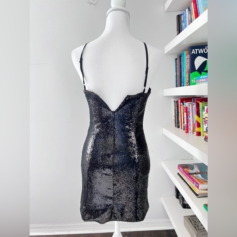 Torn by Ronny Kobo Black Sequin Bow Strapless Mini Dress size small - Picture 7 of 14